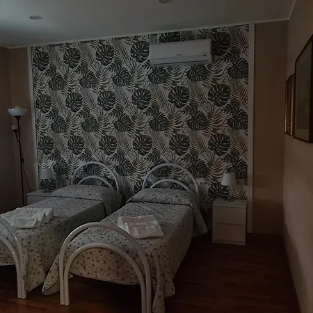 ベッド・アンド・ブレックファスト Regina 3*